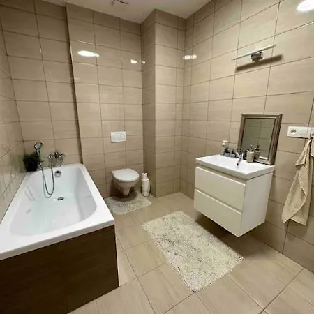 Essential Living Michal na Ostrove