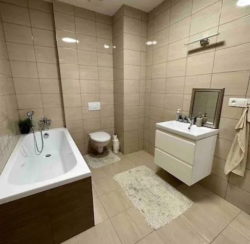 Essential Living Michal na Ostrove